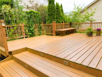 LES PAYSAGES DU SUD OUEST - Terrasse en bois à Latresne