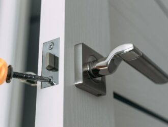 Dépannage serrurerie Ambarès-et-Lagrave ASSISTANCE RENOV'
